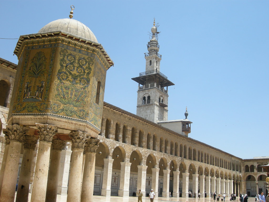 Travel Umroh Jogja: Berbagai Paket Sesuai Kebutuhan Jamaah